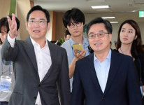 삼성 투자 보도 이재용에 방점 찍은 동아일보