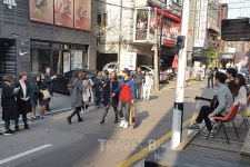 신사동 가로수길, 낭만 있는 데이트 코스로…