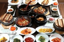 여주 도자세상에서 강바람 쐬고, 맛집에 들러 쌀밥 먹자