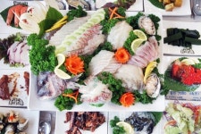 뜨끈한 온천욕 즐기고 속초 횟집에서 입맛까지 힐링