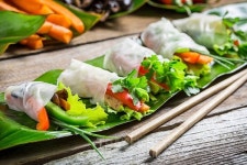 베트남 여행 완성은 쌀국수 먹고 월남 쌈 맛보기