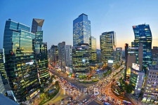 강남대로 따라 데이트 즐기고, 강남역 맛집도 가고