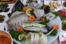경칩 앞둔 주말 소중한 이들과 떠나는 봄 여행, 속초 맛집 어때?