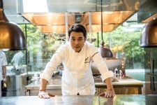 입맛 공략 나선 호텔가, 비장의 카드는?