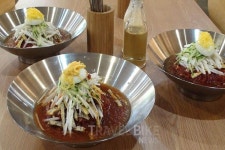 강남스타일로 즐기자 냉면의 계절 논현동맛집으로