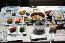 [강원도여행]주문진 맛집 찾아 봄바람 따라...대게 먹고 파도 보고