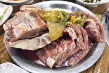 청명한 하늘과 고즈넉한 호수가 어우러지는 포천, 여름에 딱 좋은 맛집은
