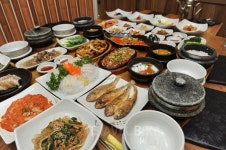 더위가 뭐예요? 거제도 여행길, 산해진미 가득 한정식 맛집