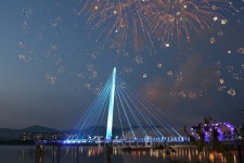 춘천 번개시장 야시장, 1년 만에 10만 명 방문