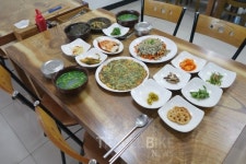 겨울바람에 생각나는 경남 하동, 든든한 재첩 맛집은?