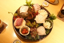 세계인이 방문하는 강남 봄나들이 갈만한 곳과 서초구 맛집