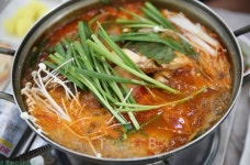 여름 밤바다와 함께 즐길 만한 여수 가볼 만한 곳과 맛집은?