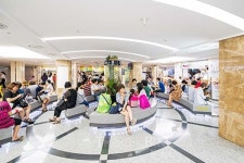 무더위엔 지캉스로…서울 지하도상가 명소 눈길