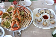 우리나라에서 가장 시원한 강원도 속초, 홍게무한리필로 인기 누리는 맛집