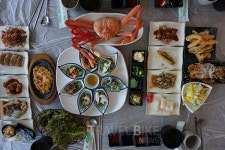 추석 연휴, 시원한 여름 바다 아쉬워 온 가족 함께 떠나는 강릉 여행, 주문진 횟집은 필수