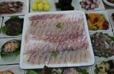 남도에서 즐기는 여수 여행, 맛집은 돌산용궁횟집으로