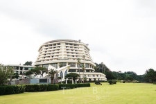 하얏트 리젠시 제주, 수중 전문 사진작가 와이진 해녀 강연열어