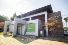 강릉시립미술관 찾아 낭만 찾아 강릉 여행, 맛집에서 대게까지