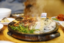 단풍과 함께 부산 가을 여행, 화명동 맛집은 황금마늘보쌈으로
