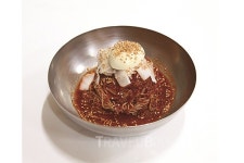 막국수의 제맛을 즐길 수 있는 계절, 춘천 대표 막국수 맛집 10선