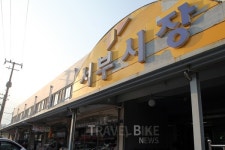 현지 속으로 떠나는 강릉 시장 여행, 가볼 만한 맛집은 어디?