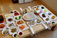 남도의 풍경 담은 겨울 여행지 여수 맛집은 무등산 횟집으로