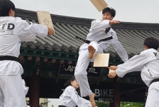 화려한 품새 보러오세요 남산골한옥마을서 태권도 상설공연