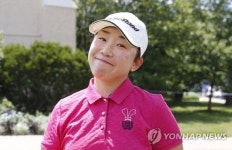신지애 한 달 만에 프로통산 61승 달성…통산 70승 대기록 도전 순항