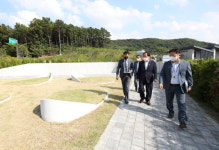 함백산추모공원 방문한 김준성 영광군수 규모와 시설 매우 뛰어나 감탄
