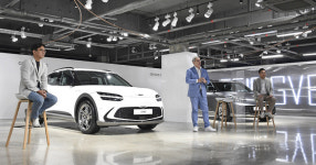 ‘사람과 교감하는 모빌리티’…제네시스, 첫 전용 전기차 GV60