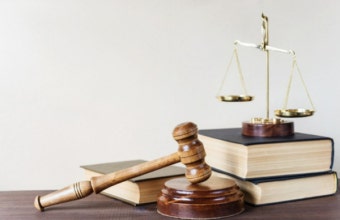 주차 시비 중 흉기 휘둘러 이웃 살해한 70대男 구속 기소