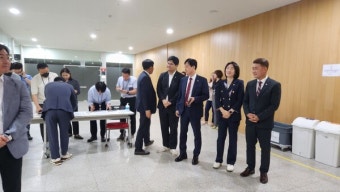 경기도의회 국민의힘 김정호 원내대표 체제 본격화, 송석준 경기도당 위원장 임명장 받고 정식 추인