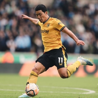 황희찬 시즌 5호골 폭발... 울버햄프턴, 맨시티에 2-1 승리