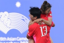 한국 여자축구, 북한과 0-0 무승부… 사상 첫 올림픽 본선 진출에 성큼