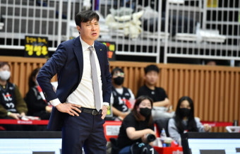 강제 다이어트까지... '초보' 송영진 감독의 눈물겨운 사령탑 적응기