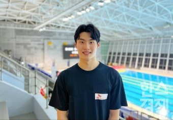 세계선수권 정상오른 수영 황선우, 이번에도 SKT 후원 빛났다