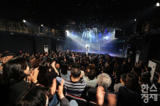 [포토스토리] 오픈콘서트 '기억록' 첫 무대...객석에 전한 '5·18 민주화운동의 기억'