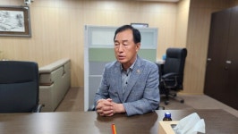 "꽉 막힌 사무실에 습기 가득...미래가 위험해!"...경기도의회 지하 1층 상임위 사무실 직원건강 '적신호'