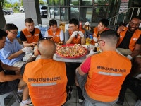 평택시 팽성읍 자원봉사나눔센터, 주한미군과 함께 추석 맞이 전통음식 나눔 봉사 실시