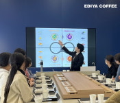 이디야커피, 고등학생 대상 로스팅 시설 드림팩토리 투어 진행