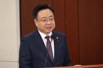 조규홍 