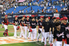 KIA, LG에 12-2 완승… 6월 승률 1위로 마감