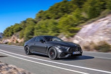 벤츠 고성능 2도어 AMG CLE 53 4MATIC+ 쿠페 국내 상륙