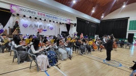 의성교육청, 안계중학교 학생·학부모·마을이 함께 만든 목련제 성황리 개최