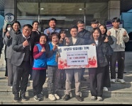 (주)일신팜 김종길 대표, 밀양시 부북면 자원봉사회에 성금 전달