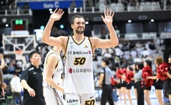 선두 LG 지탱하는 공수의 축 아셈 마레이의 가치