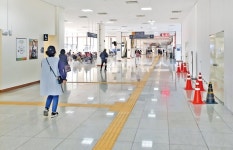 김해여객터미널,  외국인 승객 늘어.. 어디로 가는걸까