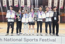 제이에이치케이펜싱클럽 | "중등 남녀·초등 여자 정상"…K1펜싱클럽 전국 제패