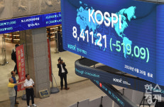 삼전닉스 폭락에 코스피 5.8% 추락…8410선 주저앉아