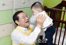 이용섭 아이들이 안전하고 행복한 광주 만든다
